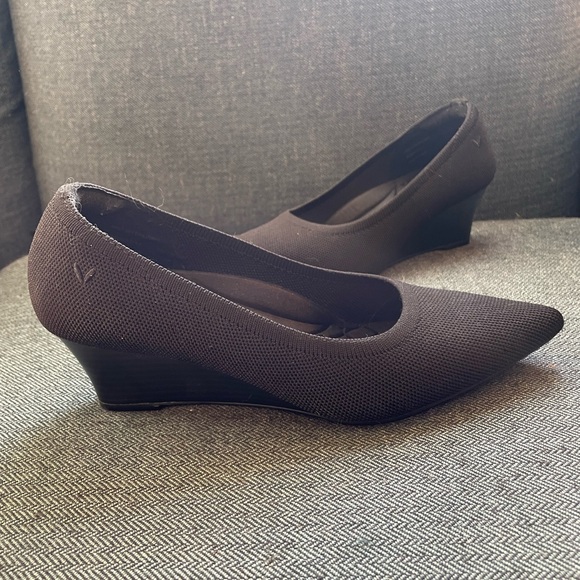 VIVIAIA Deborah Pointed-Toe Stress Free Wedge Heels - Picture 4 of 8